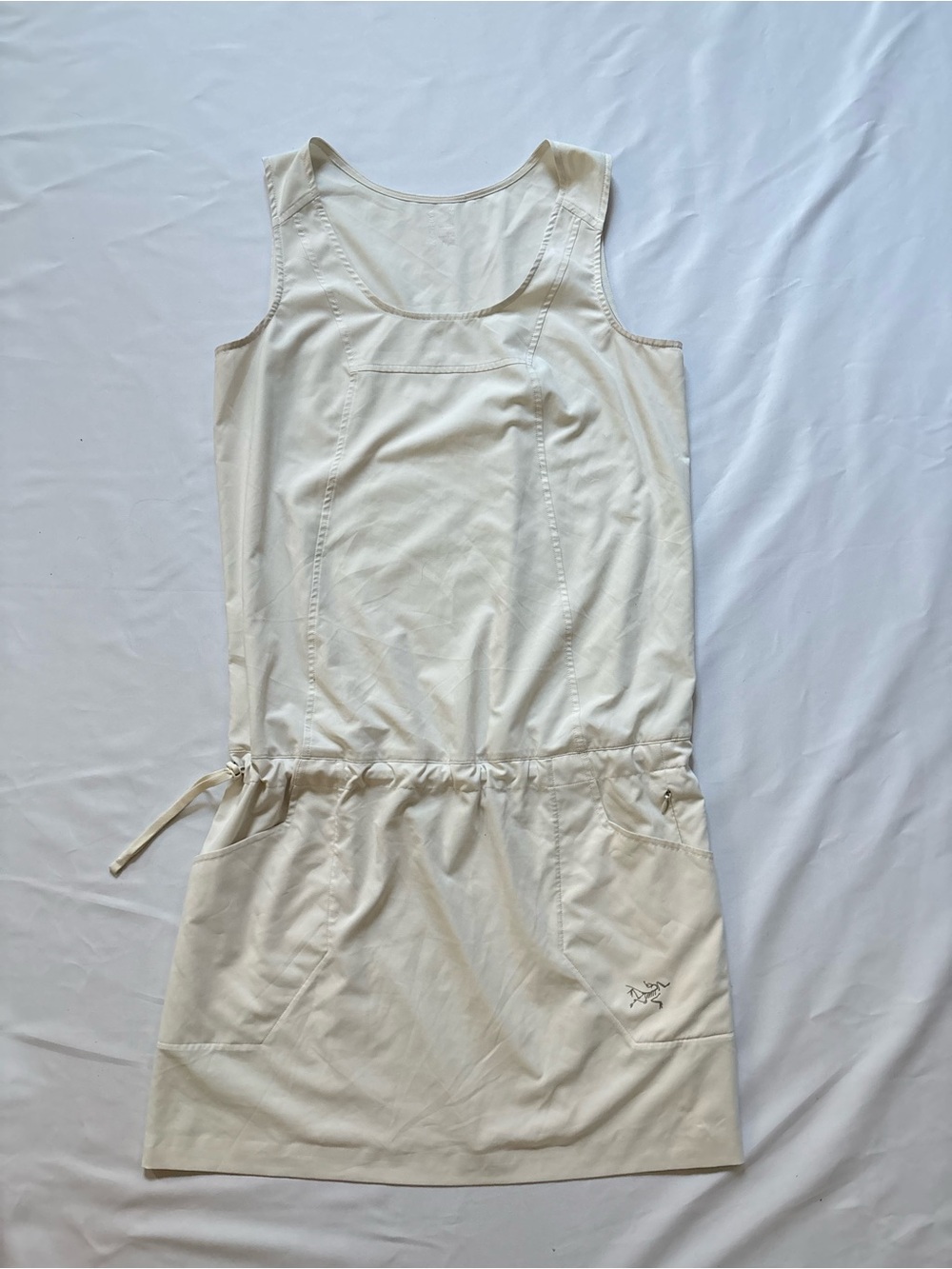 Cream Arcteryx athletic dress new condition